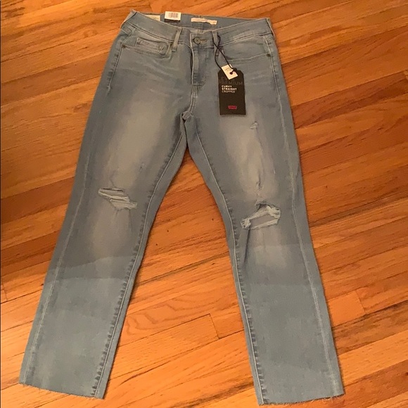 ⭐️ NWT Levi’s Jeans - Picture 2 of 4
